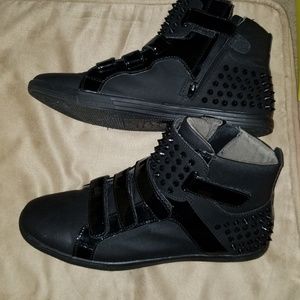 Aldo black spiked casual shoe / sneaker